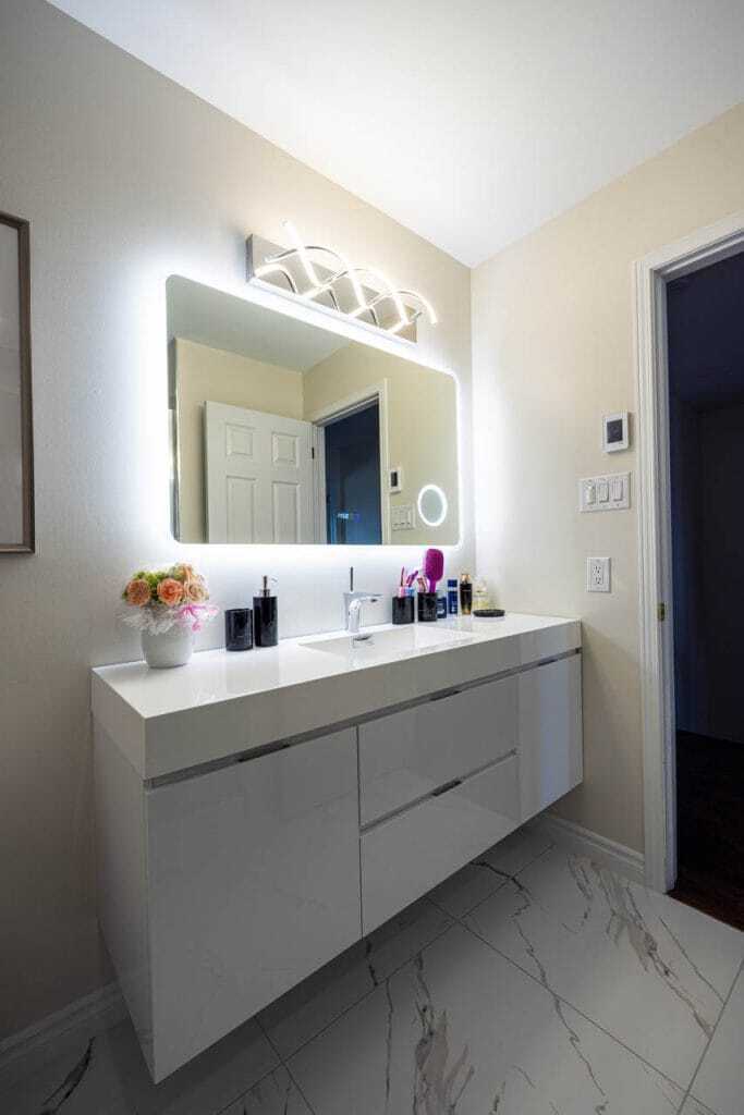 floating white vanity with led mirrior