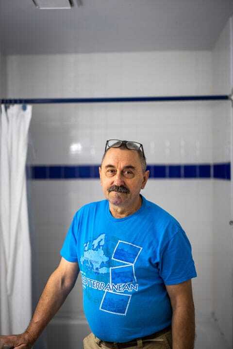 Ottawa bathroom renovation team at work